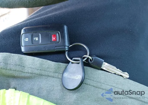 2007 Toyota Prius z USA, uszkodzony, nr VIN JTDKB20U773202537